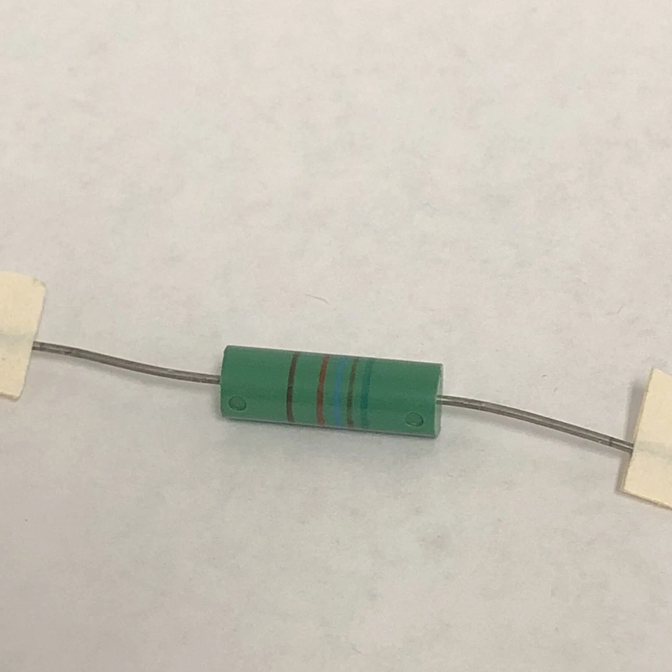 0730-0093 RESISTENTE Foto 1 de 1