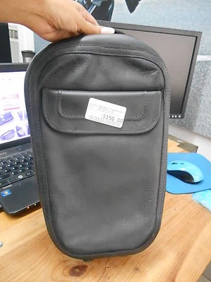 NOS Yamaha Rear Leather Fender Rack Tail Bag Roadstar VStar STR-4WM63-10-00 Foto 1 de 4