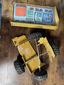 1972 GI JOE MOBILE SUPPORT VEHICLE PARTS WHEELS & SIDE CONTROL CENTER BT - Picture 1 of 3