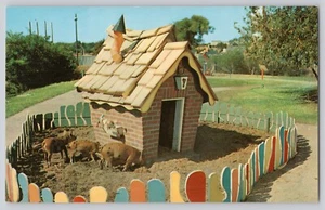 Postcard Storybook Gardens Wisconsin Dells - Three Little Pigs - Picture 1 of 3