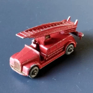 MATCHBOX 1-75 series. No 9. Dennis Fire Engine. 1955 - Picture 1 of 5