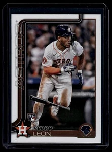 2025 Topps #30 Pedro León - Picture 1 of 2