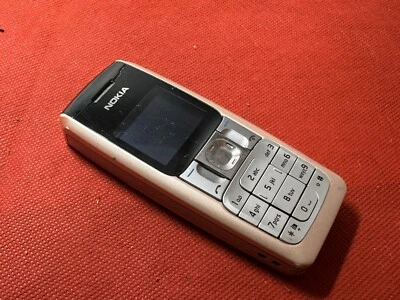 Nokia 2310 - Pink (Unlocked) Mobile Phone - Image 1 of 3