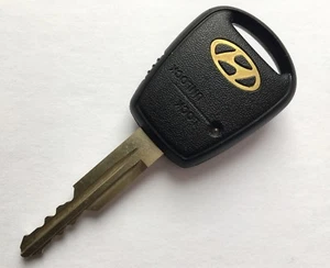 Used Genuine Hyundai Car Key Remote Fob Single Button Part Number 81991-1C300 - Picture 1 of 2