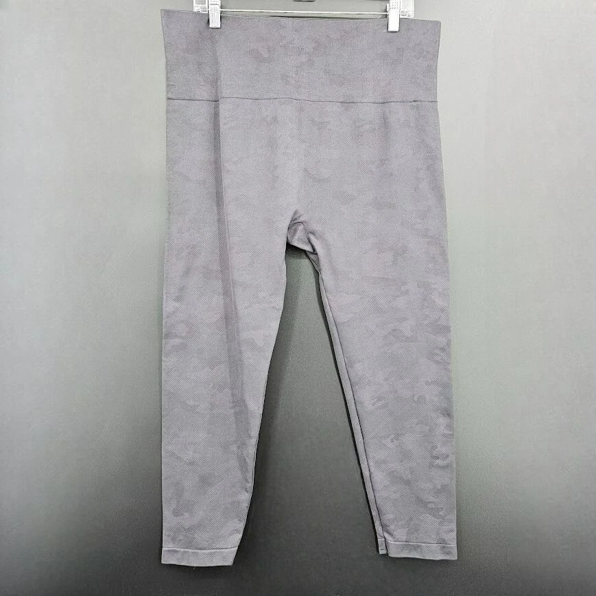 Maurices Active Leggings 3 Grey Muted Camo Stretchy Workout Thick Cropped Plus - Image 1 of 4