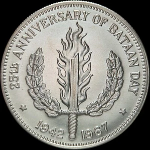 PHILIPPINES. 1967, 1 Peso, Silver - Bataan Anniversary, Flaming Broken Sword b - Picture 1 of 5