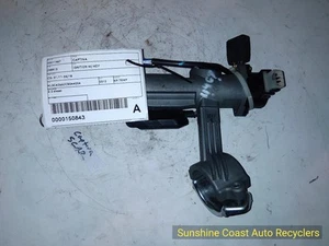 HOLDEN CAPTIVA CG, 01/11-06/18 IGNITION SWITCH BARREL AND KEY Diesel 182069 Kms - Picture 1 of 8
