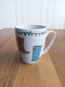 Queen's China "The Caravan Trail - Festival Gummistiefel" Tasse - Bild 1 von 6