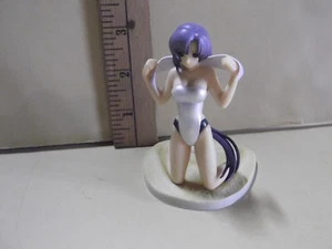 #B129 Unknown Anime 3"in Purplish Hair on Knees at the Beach - Picture 1 of 8