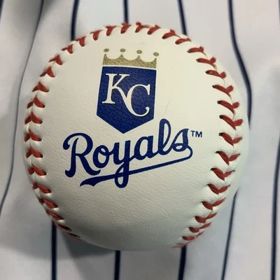 Kansas City Royals 2018 Logo Rawlings Souvenir Baseball Ball - Image 1 of 4