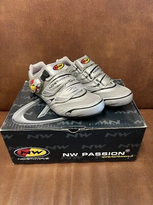Zapato de Ciclismo Northwave Velvet Laday SBS, Talla 37, US MUJER 6,5-7, Nuevo en Caja. Foto 1 de 4