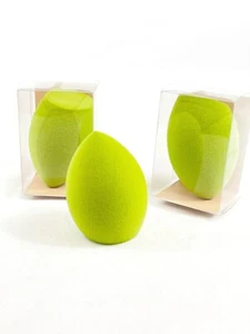 Super Soft Latex Free Green Makeup Blender Sponge In Teardrop Shape New In box - Picture 1 of 12