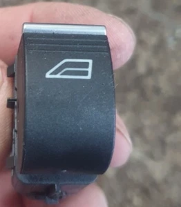 2015 FORD FIESTA MK7 REAR LEFT ELECTRIC WINDOW SWITCH 10106516 - Picture 1 of 3