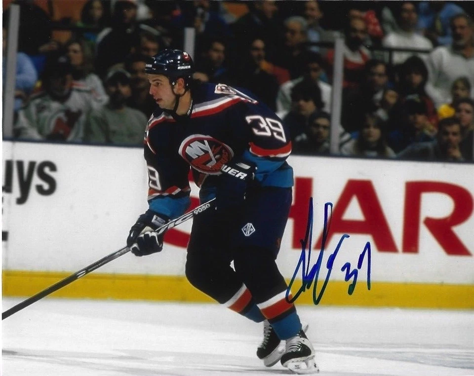 Foto autografiada firmada por Travis Green de los New York Islanders 8x10 certificado de autenticidad #2 Foto 1 de 1