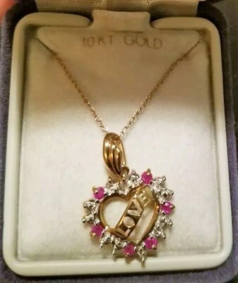 10K SOLID YELLOW GOLD, DIAMOND & RUBY HEART PENDANT & NECKLACE. NEW IN BOX & TAG - Image 1 of 4