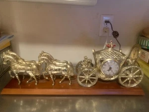 Antico orologio carrozza e cavalli Gibilterra Cenerentola, non funzionante -CEx jl5 - Foto 1 di 4