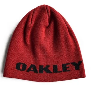 Oakley Bark Ski Snowboard Hat Beanie Red Night 2 Layers Fabric for Warmth Flaw - Picture 1 of 7