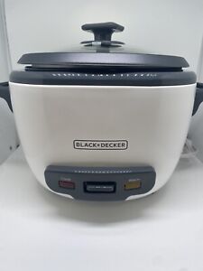 Black and Decker 16-Cup Cooked/8-Cup Uncooked Rice Cooker and Food Steamer RC516
