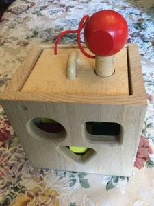 WALTER Western Germany Shape Sorting Wood Cube 9 Colorful Blocks Activity Toy🌺 - Picture 1 of 5
