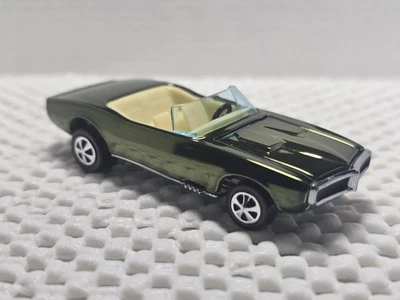 Exhibición de tienda Hot Wheels Redline Club (RLC) 50 aniversario Firebird personalizada 🔥  Foto 1 de 4