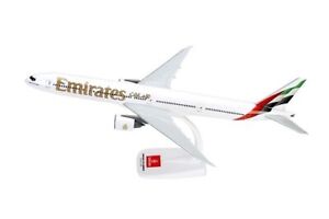 Emirates Boeing 777-300ER A6-ENV NEW CS 1/200 scale model - NEW - PPC model