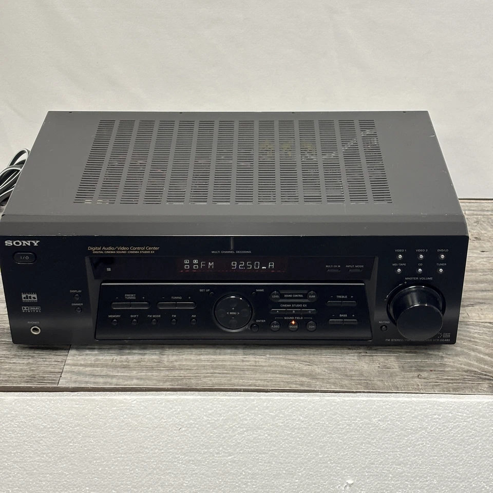 Sony STR-DE485 5.1 Receiver Dolby Pro Logic AM FM Tuner Cosmetic Damage - Image 1 of 4