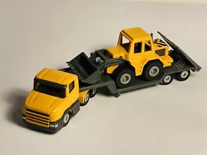 SIKU 1616 Miniature Low Loader + Front Loader Tractor Diecast (ref24) - Picture 1 of 7