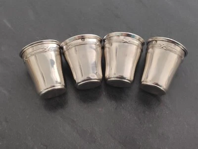 Argent massif. Gobelets à liqueur - Photo 1/4