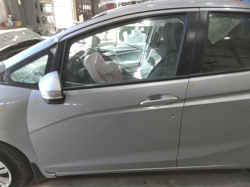 Conjunto de puerta delantera izquierda Honda Fit 15-20 plateado NH700M OEM Foto 1 de 1