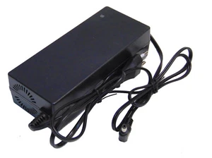 E-BIKE LADEGERÄT 36V 42V Li-Ion Batterie Ladenetzteil 2A 5,5 / 2,1mm Rundstecker - Bild 1 von 2