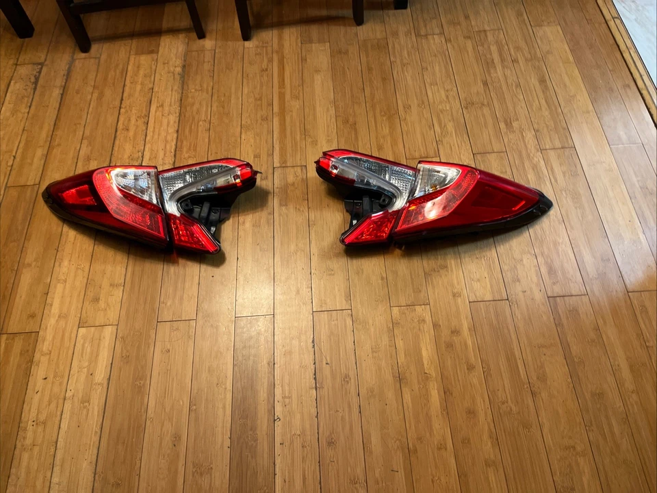 Genuine Toyota C-HR CHR Full Light Set USED (black  Trim Cracked)  PLEASE READ - Image 1 of 4