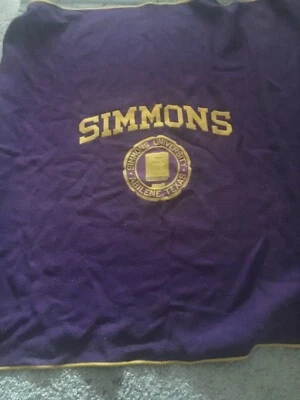 Manta de colección Simmons University 5 pies por 5 1/2 pies Foto 1 de 4