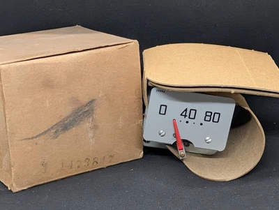 NOS 1952 PLYMOUTH CONCORD CAMBRIDGE CRANBROOK OIL PRESSURE INDICATOR DASH GAUGE - Image 1 of 4