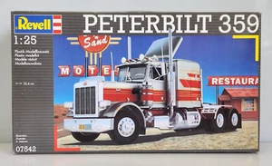 Revell Peterbilt 359 1/25 Scale Semi Truck Plastic Model Kit 07542, New Sealed - Picture 1 of 6