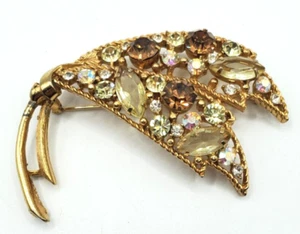 Vintage Emmons Gold Tone Metal Rhinestone Leaf Pin Brooch Very Good - Picture 1 of 6