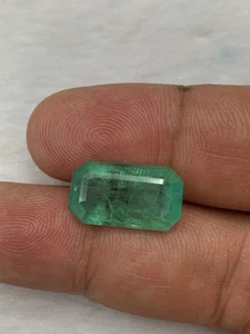 7.70 Carat Light Green Color Emerald from Chitral Pakistan for Ring - Picture 1 of 5