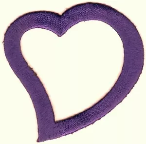 2 1/2" lila Herz Hohl Ausschnitt Stickerei Patch - Bild 1 von 1