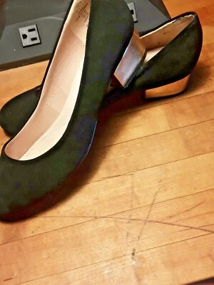 Bombas de salto estilo atualizado Lands End camurça preta/latão brilhante metal tamanho 7 1/2 B - Imagem 1 de 4