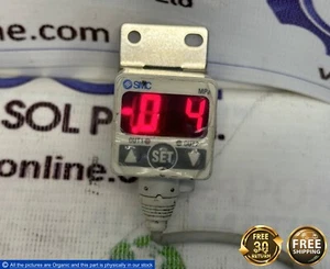 SMC ISE40-W1-22L Digital Pressure Switch -0.100-1.000MPa ISE40 Vacuum Sensor - Picture 1 of 8
