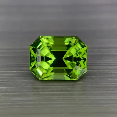 Натуральный зеленый турмалин огранка изумруд 2,40 карата россыпью Танзания - Изображение 1 из 4