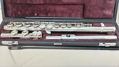 Mecanismo de junta de cabeza plateada de flauta Yamaha YFL-311 Foto 1 de 4