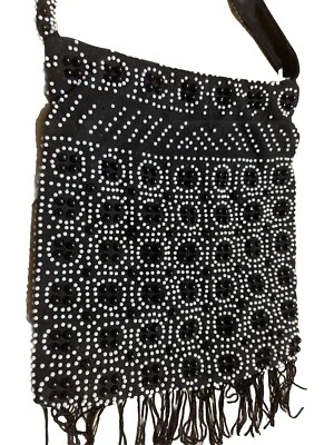 Bolsa tiracolo retrô preta e branca com miçangas BOHO CHIC💕 FABULOSA DÉCADA DE 1970 - Imagem 1 de 4