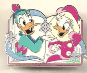 Disney Parks LE Gift Card Pin Donald & Daisy Duck Christmas Holiday GWP 2023 - Picture 1 of 3