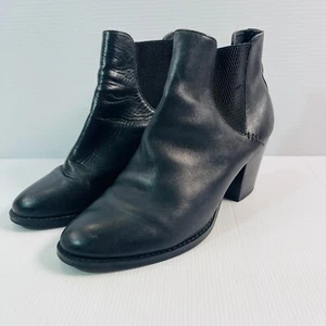 Wittner Black Leather Ankle Boots Mid Stacked Heel Size 39 /8 Womens - Picture 1 of 13