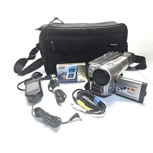 Samsung SC-L700 Hi8 Camcorder NEW Battery Tape Adapter Case Cables WORKS - Picture 1 of 16