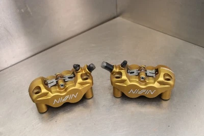 09-12 TRIUMPH STREET TRIPLE R RIGHT LEFT FRONT BRAKE CALIPER SET PAIR CALIPERS - Image 1 of 4
