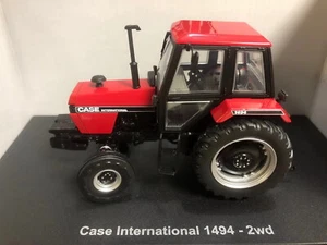 Universal Hobbies 1/32 CASE INTERNATIONAL 1494 2WD tractor Model UH6209 - Picture 1 of 3