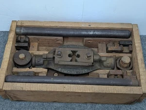 Vintage Eaton Cole & Burnham Co. NY, USA Pipe Threader Hand Tool With Dies - Picture 1 of 12