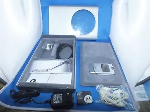 Motorola RAZR V3 Handy V 3 ohne Simlock Erste Ausgabe im Allubox SILBER Selten - Bild 1 von 11
