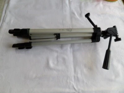 50-Inch Light Weight Tripod TR10 - Image 1 of 3